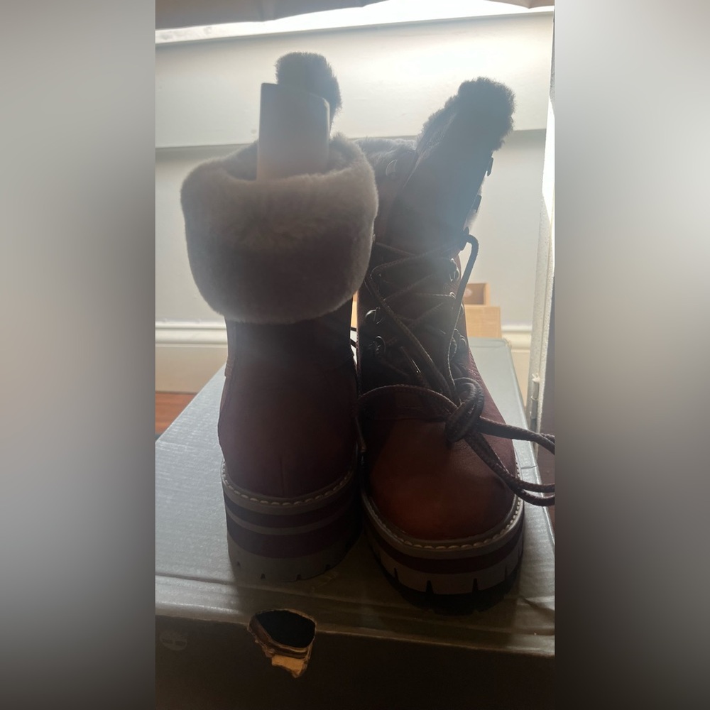 Red timberland never worn size 6